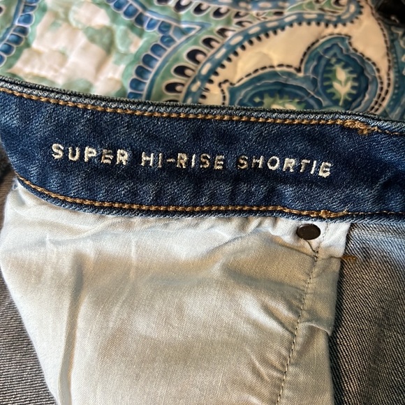 Super High Rise Shortie - Picture 3 of 3